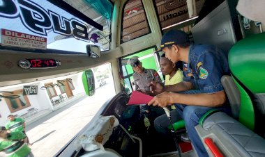 Wujudkan-Kamseltibcarlantas-Polres-Pasuruan-Kota-Lakukan-Rampcheck-Kendaraan-Bus-Umum